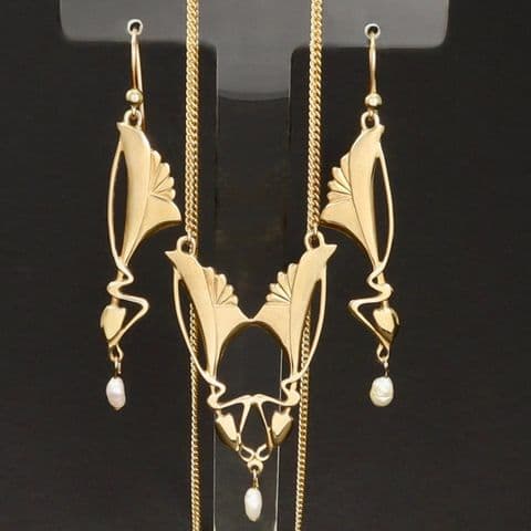 Vintage Art Nouveau Style 9Ct Gold And Pearl Pendant Necklace And Earrings Set