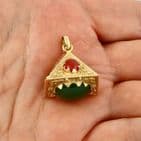 Vintage Italian 18Ct Gold And Agate Byzantine Etruscan Style Pendant / Fob