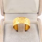 Vintage Solid 22Ct Gold Floral Engraved Patterned Wedding Ring / Band