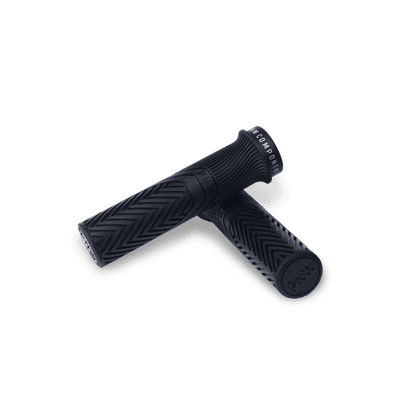 PNW Loam Grip Black out Black