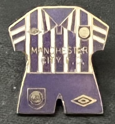 Manchester City Retro Purple Enamel Pin Badge
