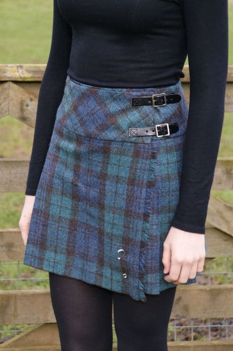 Short Kilt Ladies Tartan In Antique Black Watch
