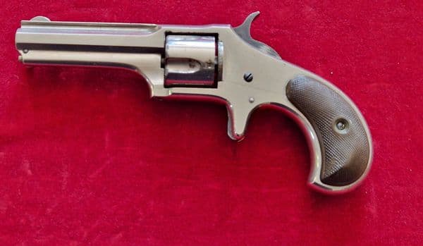 An scarce American Remington Smoot 5 shot .30 calibre Rimfire Revolver. Circa 1873. Ref 4150.