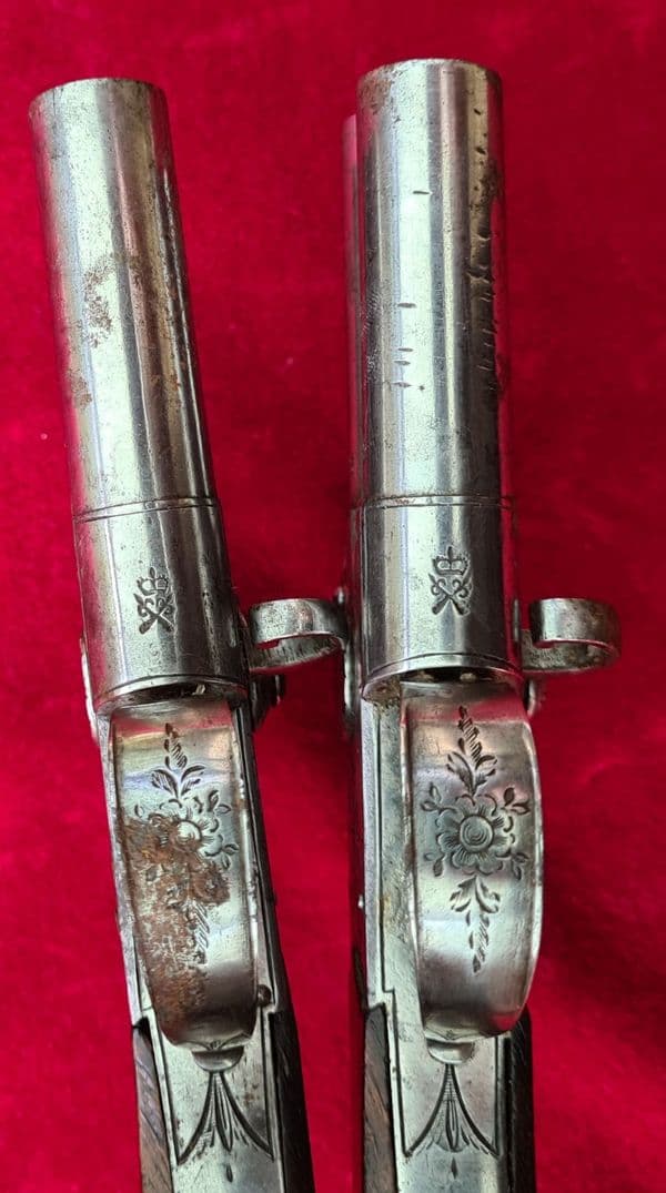 X X SOLD X X Pair of English over & Under double barrel  flintlock pistols by Richardson. Ref 3755