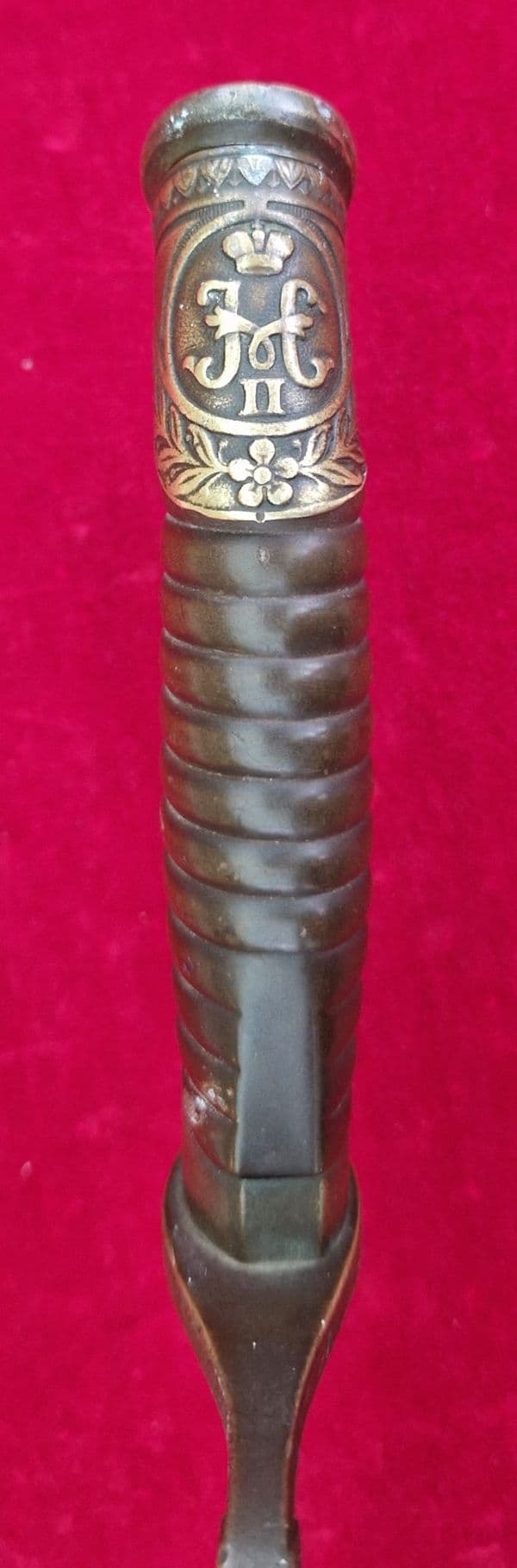 X X X  SOLD  X X X RUSSIAN  Military sword, in original brass mounted leather scabbard. Ref 4210