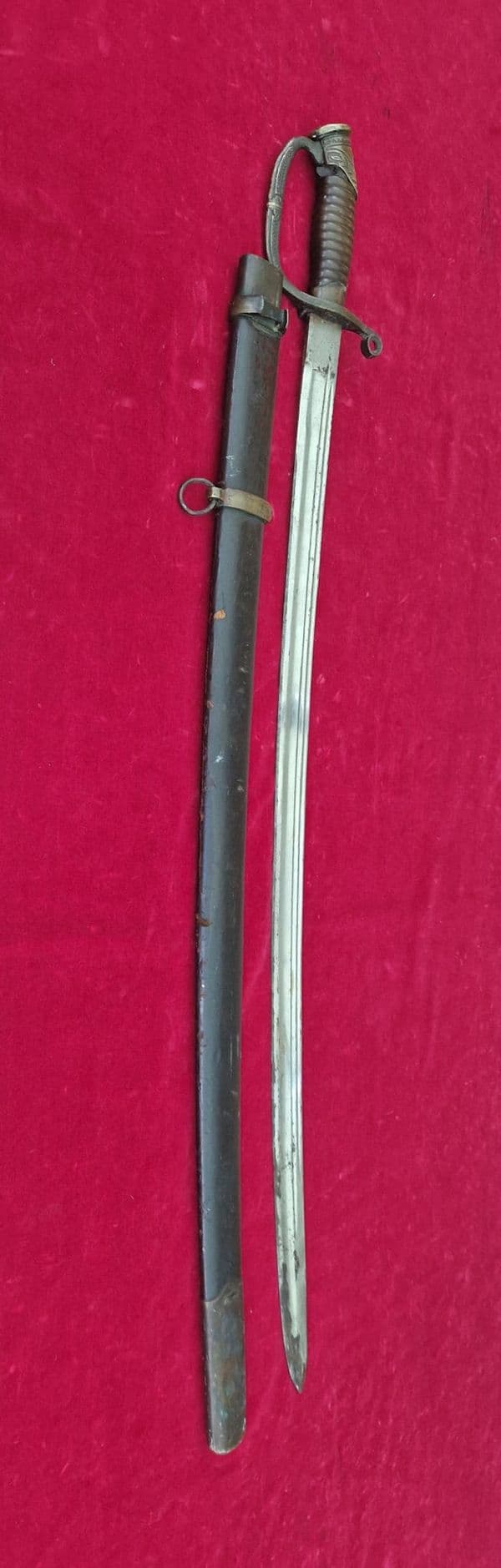 X X X  SOLD  X X X RUSSIAN  Military sword, in original brass mounted leather scabbard. Ref 4210