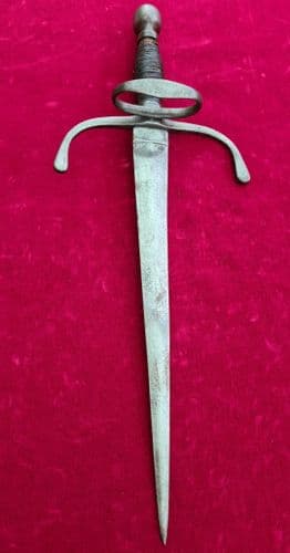 X X X SOLD X X Main-Gauche or left hand dagger in 17th c style, made in the 19th century. Ref 3337