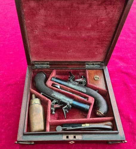 X X X SOLD X X X   A Cased Pair of English flintlock Pistols by HOLLIS  LONDON. Circa 1800. Ref 3785