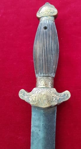 X  X  X SOLD X  X  X A Chinese short sword, probably circa 1900. Ref 1760.
