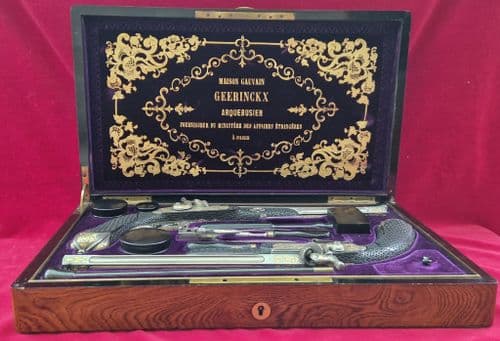 X X X  SOLD X X X  A pair of gold inlaid French percussion presentation pistols. Ref4036.