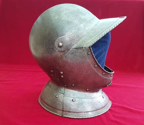X X X SOLD X X X A rare and fine Burgonet helmet. English Civil War era. Ref 9282.