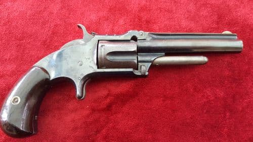 X X X SOLD X X X A Smith & Wesson .32 R/F. Very good condition. Obsolete calibre. Ref 9139.