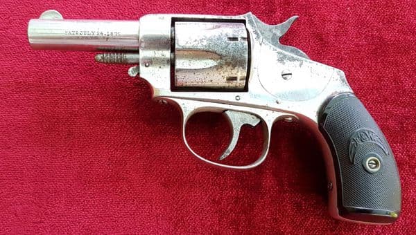 X X X  SOLD X X X  Forehand & Wadsworth  rim-fire revolver. Circa 1870. Good condition. Ref 9632.