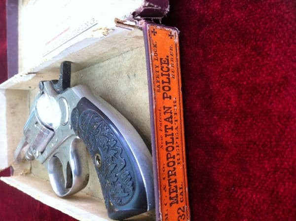 X X X  SOLD X X X   Metropolitan Police .32 Rimfire Revolver, excellent condition in its original