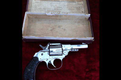X X X  SOLD X X X   Metropolitan Police .32 Rimfire Revolver, excellent condition in its original