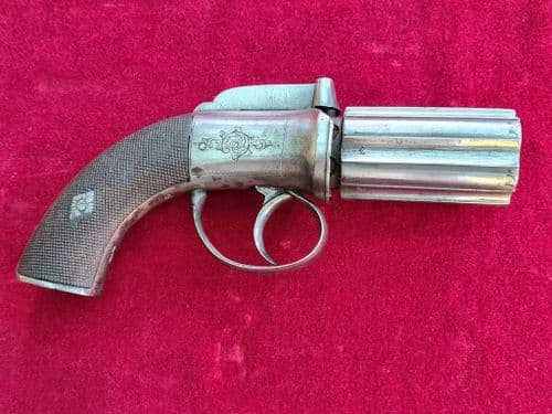 X X X  SOLD X X X Percussion bar hammer 6 shot Pepper-box revolver. Circa 1840-1850. Ref 3357