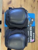 187 Pro Derby Knees Black/Black- cosmetic scuffs