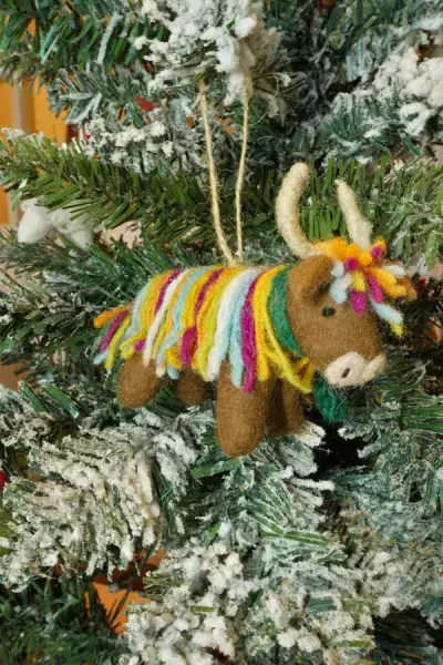 Hughie The Highland Cow Hanging Decoration