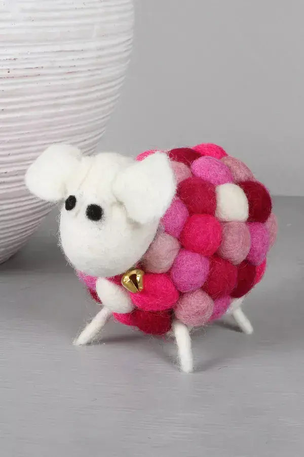 Romeo The Romantic Sheep