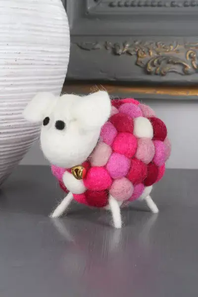 Romeo The Romantic Sheep
