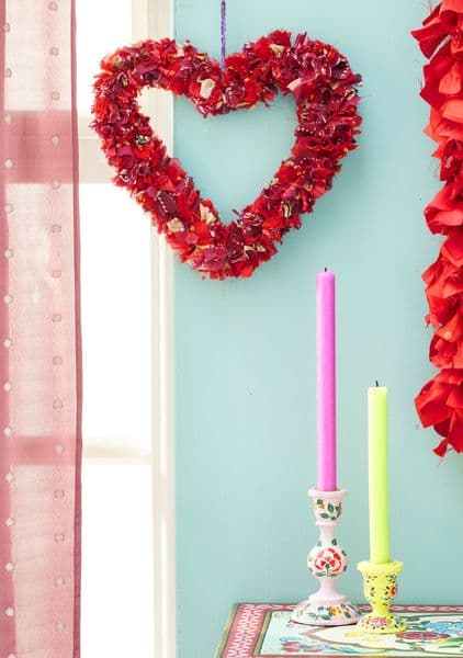 Wreaths, Bunting And Garlands