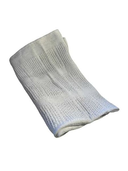 0-0 White Crib/Pram Blanket