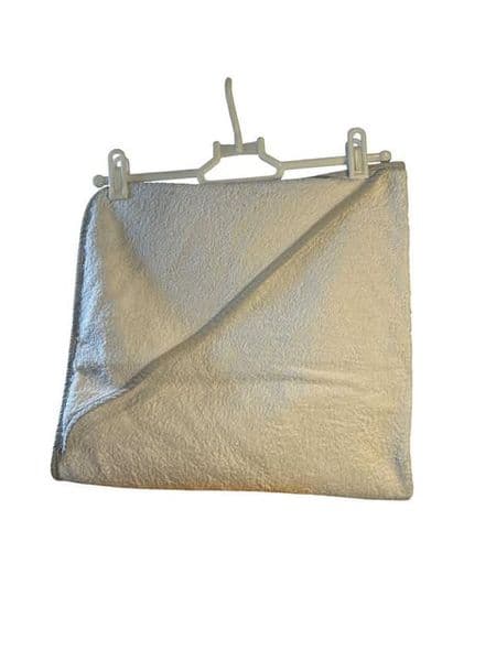 0-0 White Towelling Wrap with Hood
