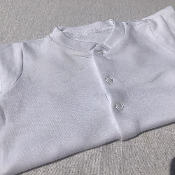 6-9 Month White Unisex Sleepsuit