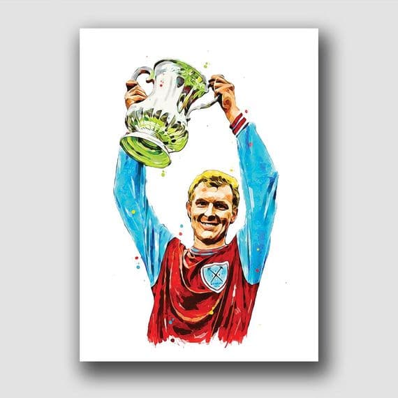 WEST HAM UNITED - BOBBY MOORE