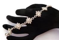 Rhinestone Set Floral Design Bracelet