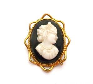 Vintage Black And White Lady Design Cameo Brooch Complete With Safety Chain