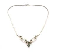 Vintage Green Rhinestone Detailed Abstract Foliate Design Cobra Chain Choker 835 Silver Necklace