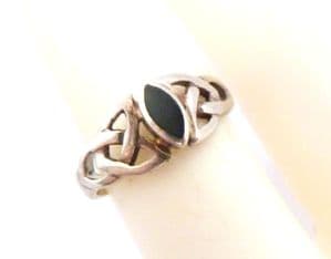 Vintage Kit Heath Sterling Silver And Onyx Gemstone Set Celtic Knot Work Detailed Ring