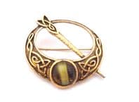 Vintage Large Scottish Style Penannular Design Brooch Set With Faux Agate Cabochon