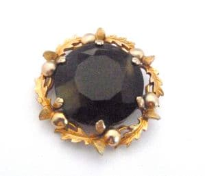 Vintage Large Sphinx Scottish Style Thistle Flower And Porphyry Glass Brooch