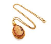 Vintage Small Glass Lady Design Cameo Pendant And Choker Length Necklace Chain