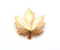 Vintage Small Maple Leaf Design Gold Plated Retro Brooch