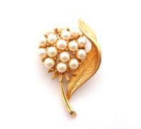 Vintage Small Sarah Coventry Faux Pearl Detailed Flower Floral Design Brooch