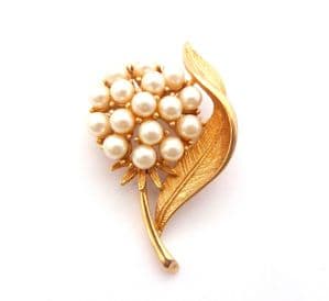 Vintage Small Sarah Coventry Faux Pearl Detailed Flower Floral Design Brooch