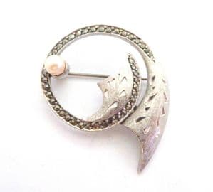 Vintage Sphinx Marcasite And Faux Pearl Set Ornate Circular Curving Design Statement Brooch