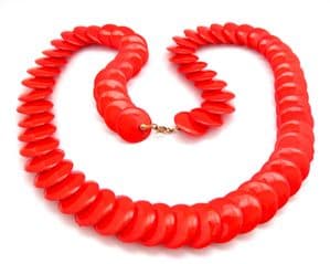 Vintage Vibrant Red Plastic Disc Beaded Chunky Retro Necklace