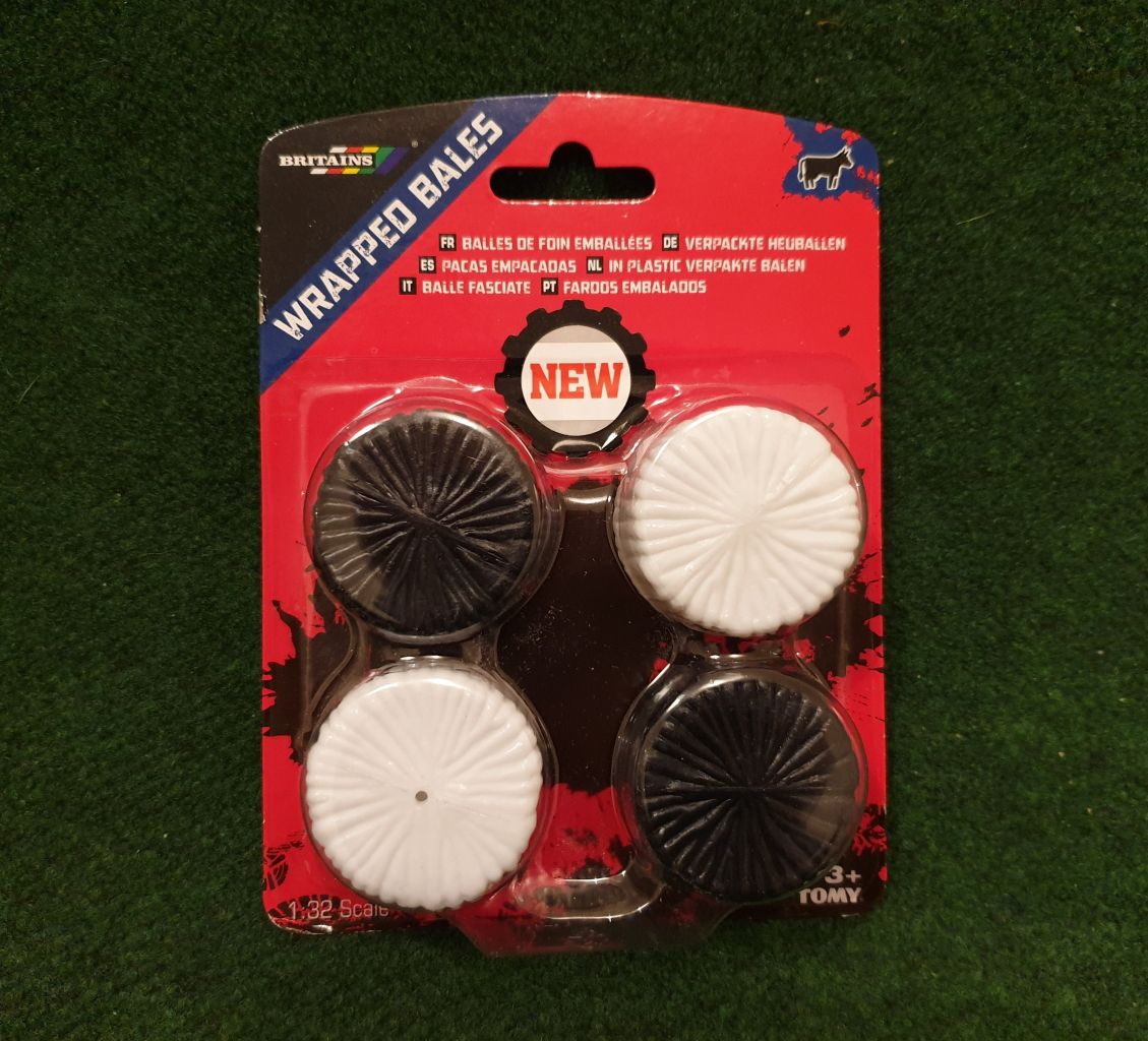 Britains 4 Wrapped Round Bales