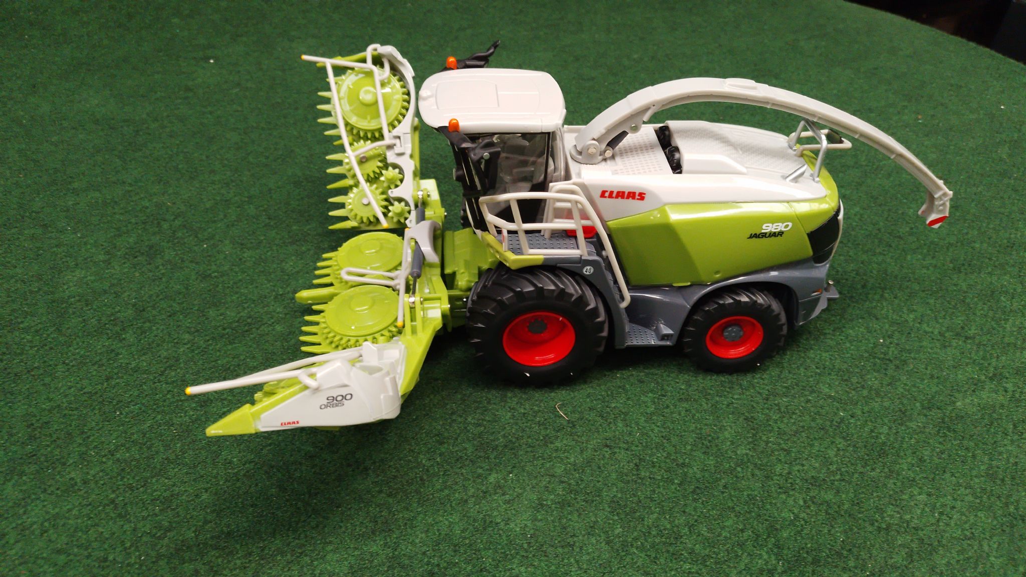 Britains Claas Jaguar 980 forage Harvester