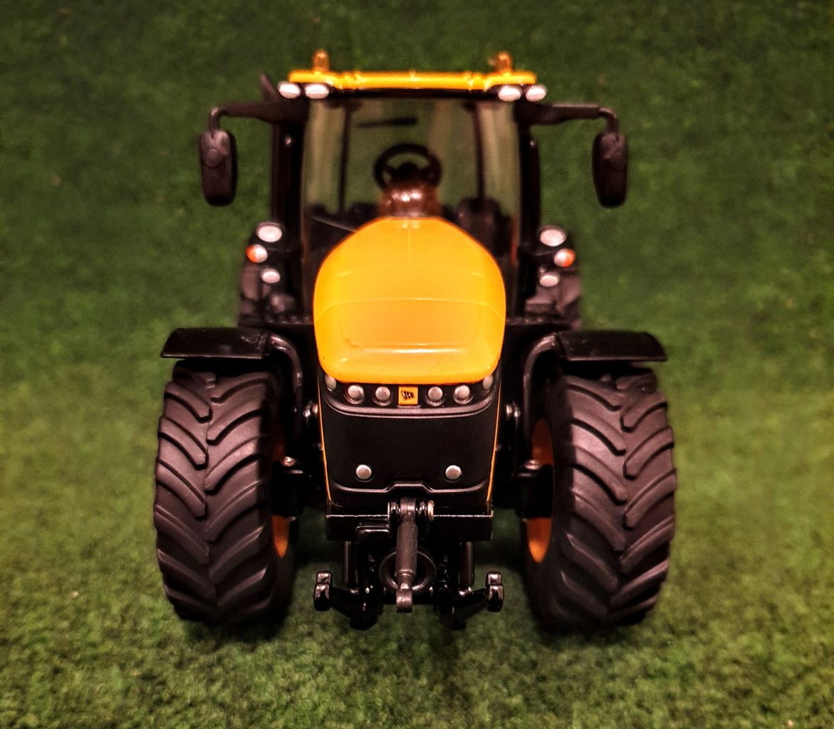 Britains JCB 8330 Fastrac Tractor