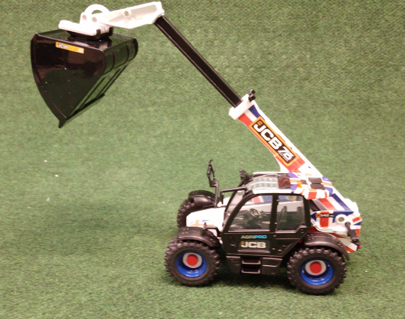 Britains JCB Agri Pro Loadall LTD Edition