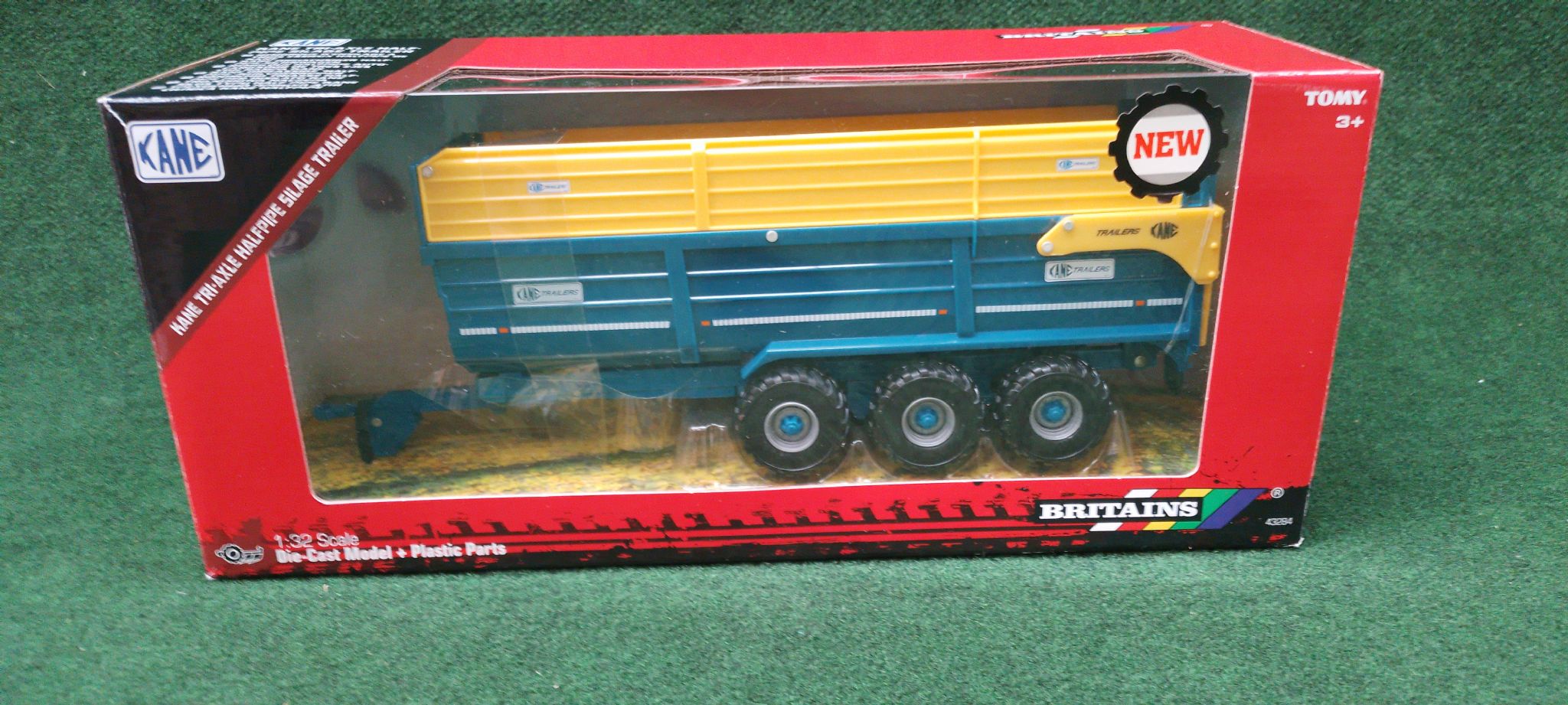 Britains Kane tri-axle silage trailer