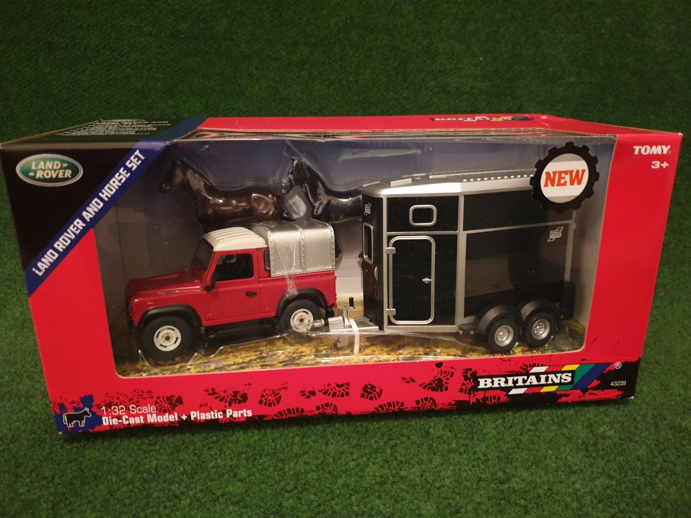 Britains Landrover & Horse Trailer Set