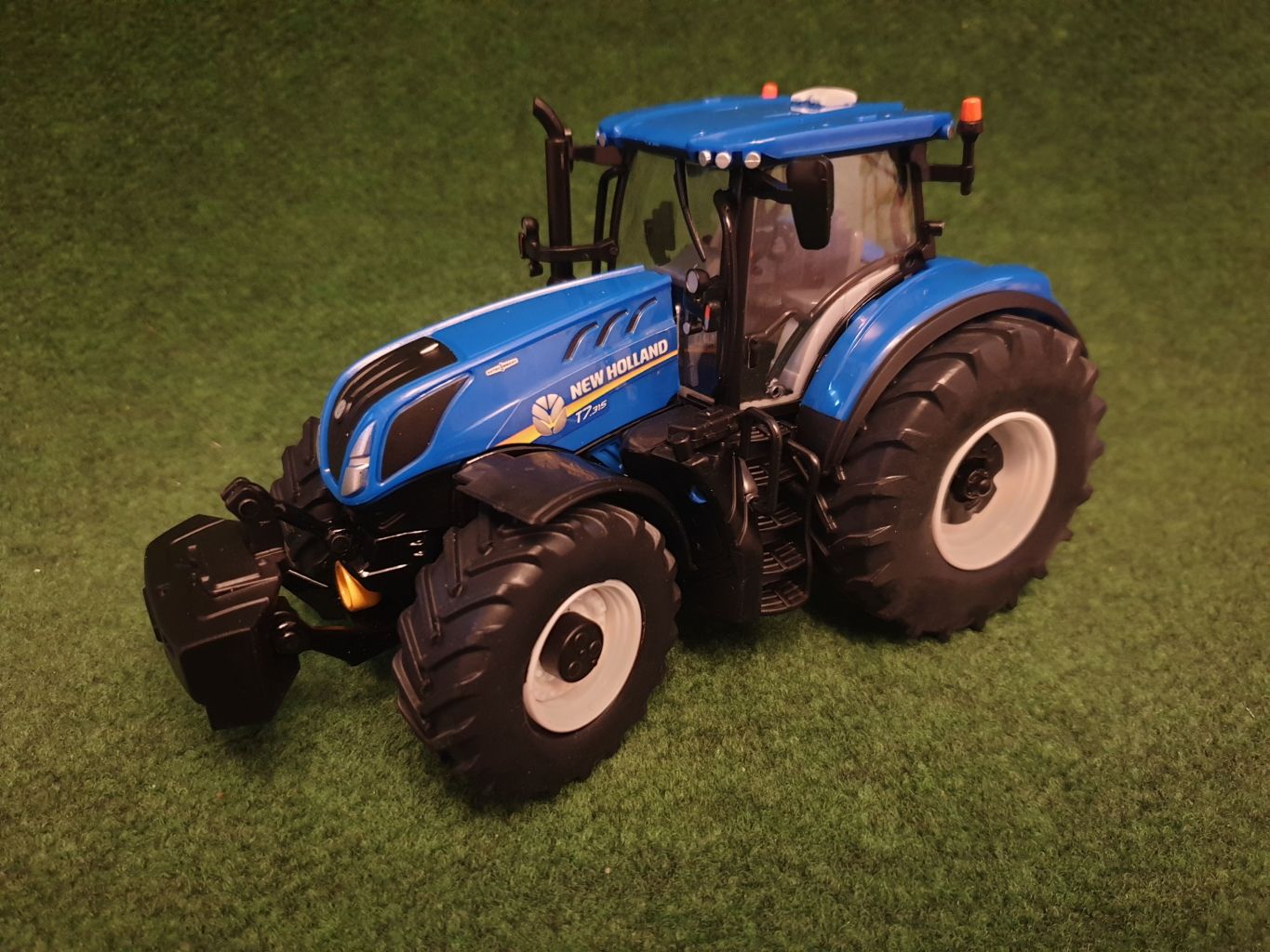 Britains New Holland T7.315 Tractor