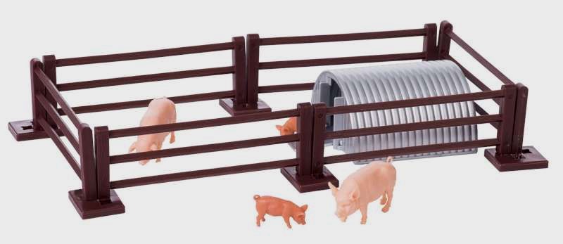 Britains Pigs & Pig Pen Set