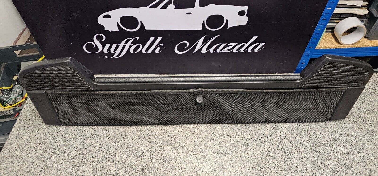 GENUINE MAZDA MX5 WIND BLOCKER / WINDBLOCKER WITH SPEAKERS DEFLECTOR EUNOS